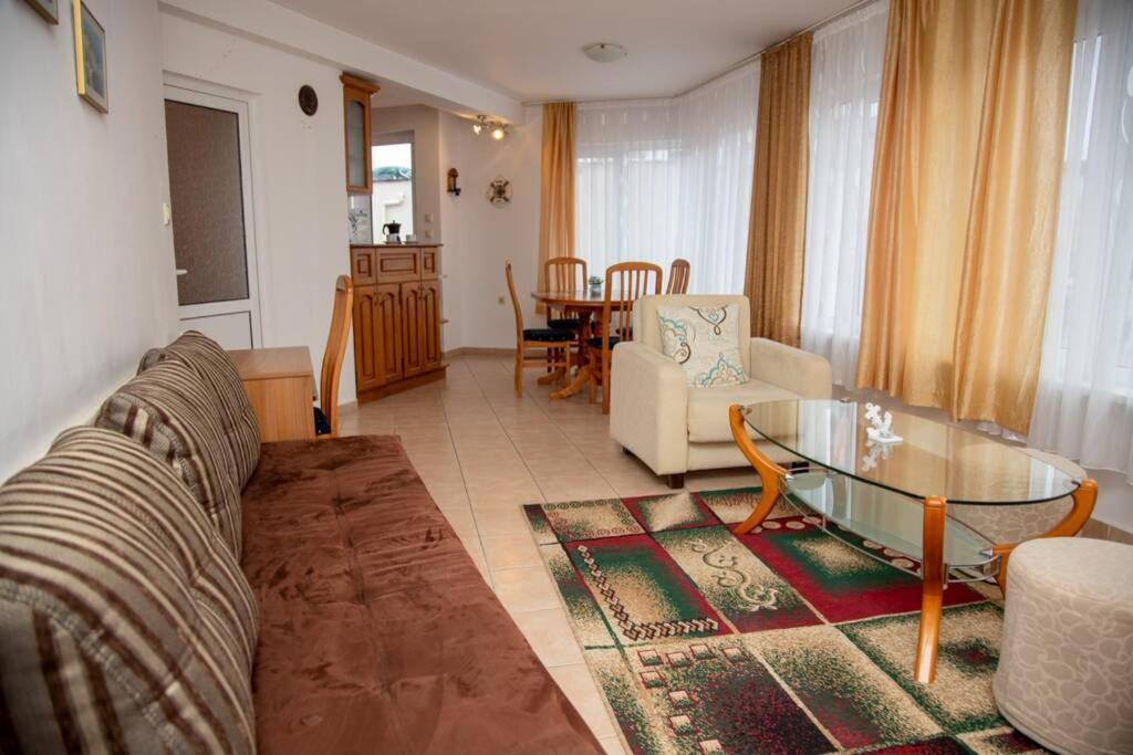 Convenient 1-Bedroom Flat Next To Harmanite Beach Созополь Экстерьер фото