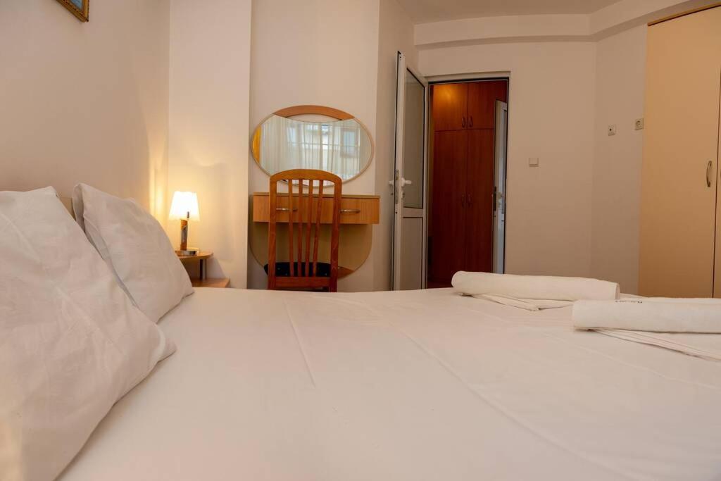 Convenient 1-Bedroom Flat Next To Harmanite Beach Созополь Экстерьер фото