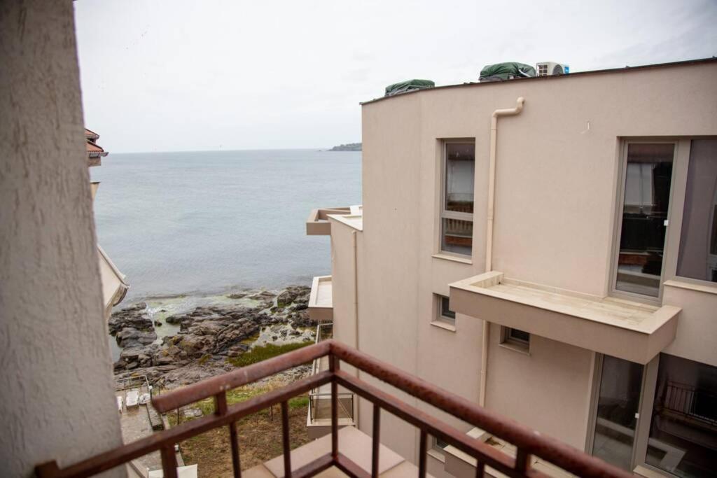 Convenient 1-Bedroom Flat Next To Harmanite Beach Созополь Экстерьер фото
